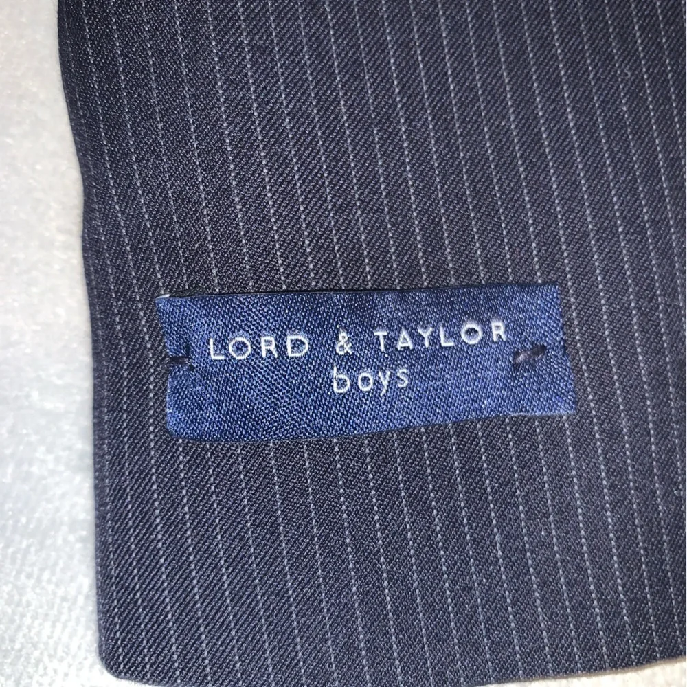 Lord & Taylor boys navy Pinstripe Blazer 2 button